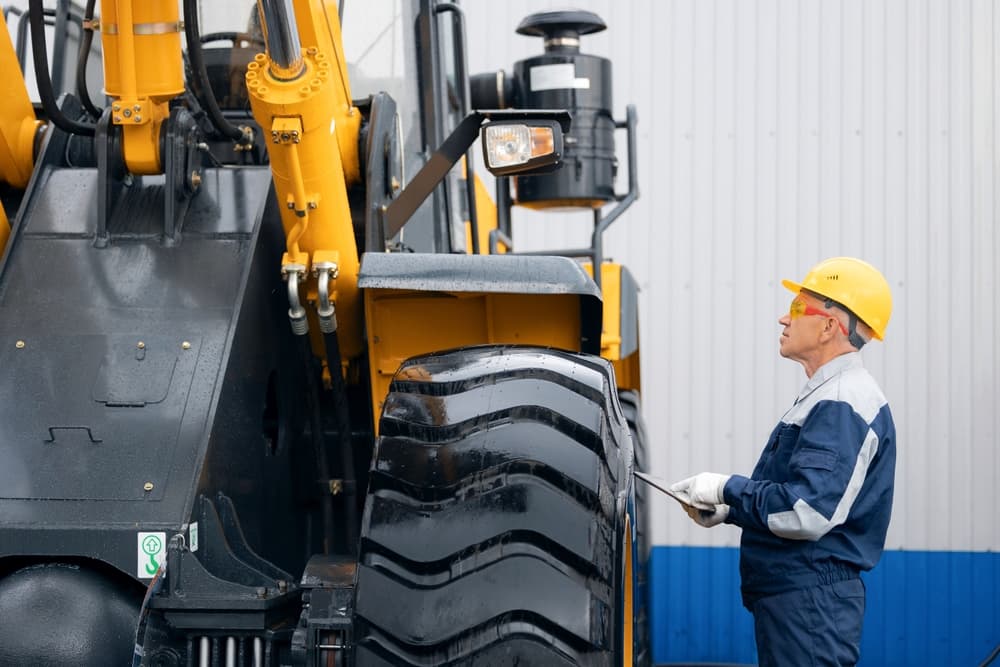 重機オペレーターによる点検メンテナンス