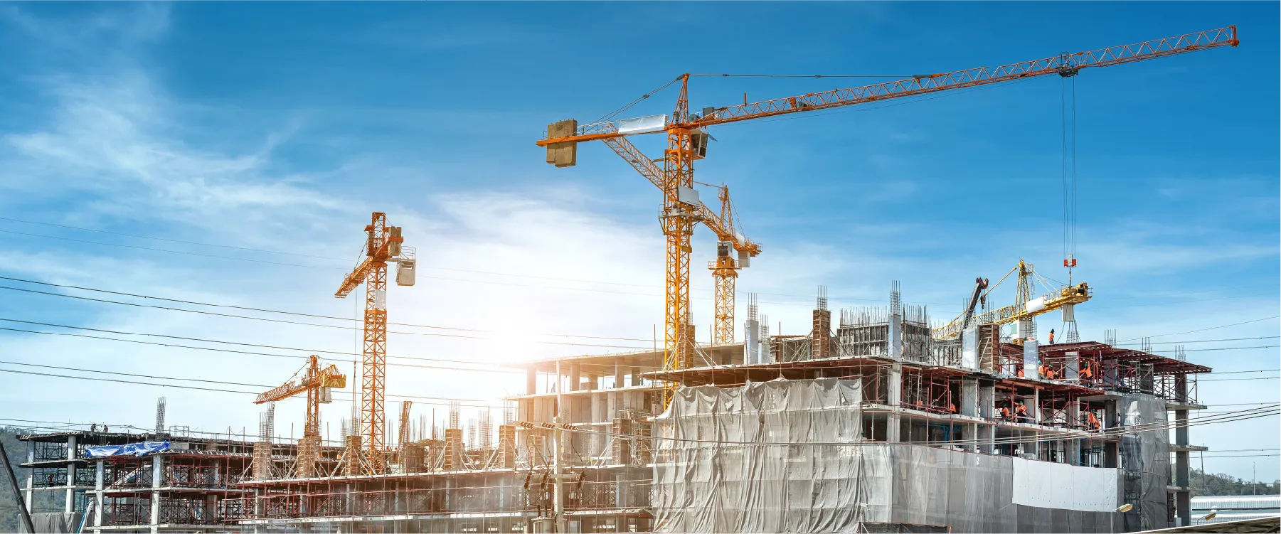 深刻化する労働力不足、過酷な環境での安全性確保、そして厳格化する労働時間規制