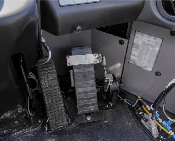 遠隔操作用のホイールローダー