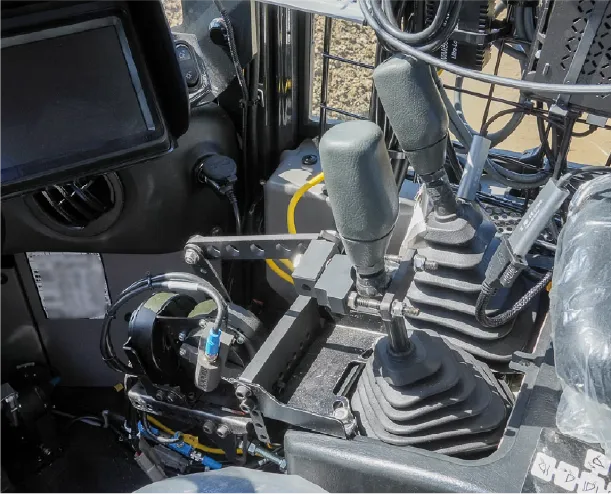 遠隔操作用のホイールローダー